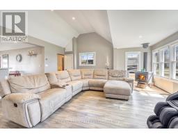 2406 JANE STREET - 22