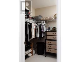 2556 HOLBROOK DRIVE - 27