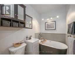 116 HURON AVENUE - 16