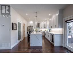 23 EARLSCOURT TERRACE - 11