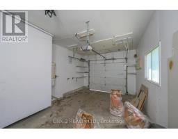 275 HIGHVIEW CRESCENT - 32