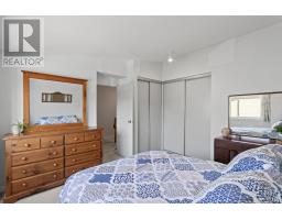 23 - 536 THIRD STREET - 21