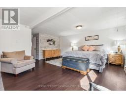 264 CHITTICK CRESCENT - 32