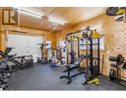 264 CHITTICK CRESCENT - 38