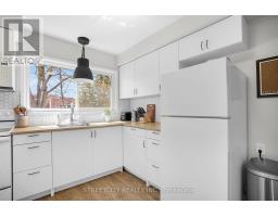 48 FRONTENAC ROAD - 17