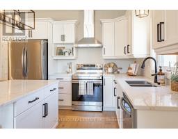 2 - 183 BROCK STREET - 17