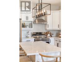 2 - 183 BROCK STREET - 18