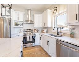 2 - 183 BROCK STREET - 27
