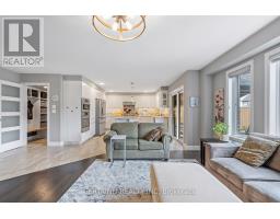16 ANDERSON CRESCENT - 11