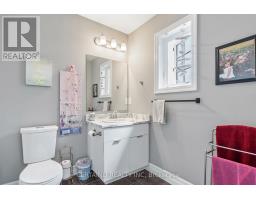16 ANDERSON CRESCENT - 25
