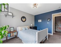 16 ANDERSON CRESCENT - 27