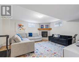 16 ANDERSON CRESCENT - 29