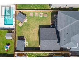 16 ANDERSON CRESCENT - 3