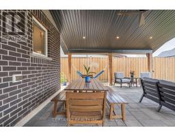 16 ANDERSON CRESCENT - 39