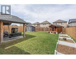 16 ANDERSON CRESCENT - 40