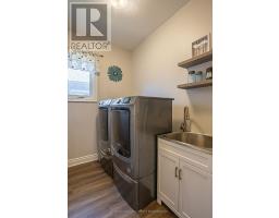 176 BOARDWALK WAY - 27
