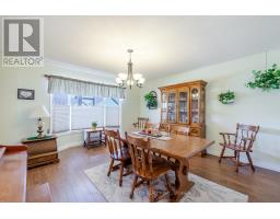 31 HAWKINS CRESCENT - 10