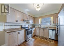31 HAWKINS CRESCENT - 12