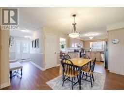 31 HAWKINS CRESCENT - 14