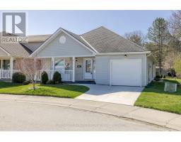 31 HAWKINS CRESCENT - 2