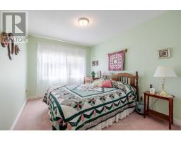 31 HAWKINS CRESCENT - 21