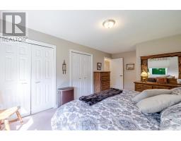 31 HAWKINS CRESCENT - 24