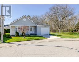 31 HAWKINS CRESCENT - 3