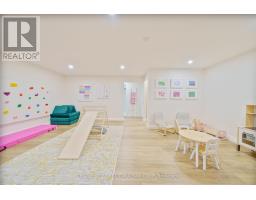 2152 LOCKWOOD CRESCENT - 24