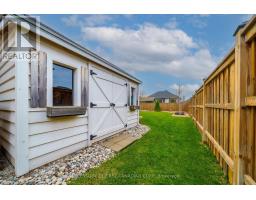 2152 LOCKWOOD CRESCENT - 40