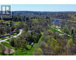 422 DARLENE CRESCENT - 44