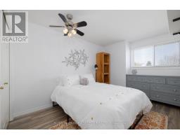 538 AMBLESIDE DRIVE - 21