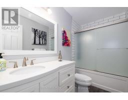 538 AMBLESIDE DRIVE - 25