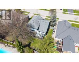 538 AMBLESIDE DRIVE - 34