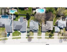 538 AMBLESIDE DRIVE - 35