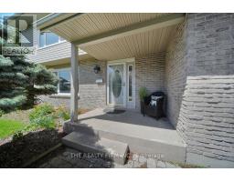 949 FARNHAM PLACE - 1