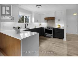 949 FARNHAM PLACE - 11