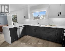 949 FARNHAM PLACE - 13