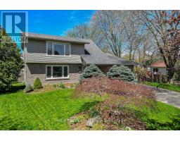 949 FARNHAM PLACE - 2
