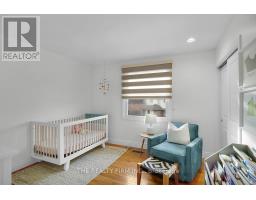 949 FARNHAM PLACE - 21