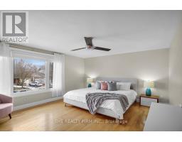 949 FARNHAM PLACE - 22