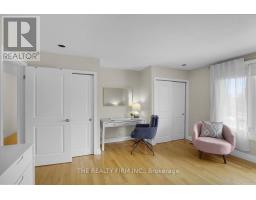 949 FARNHAM PLACE - 23