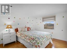 949 FARNHAM PLACE - 24