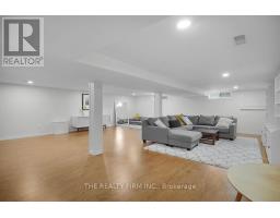 949 FARNHAM PLACE - 26