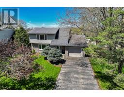949 FARNHAM PLACE - 3