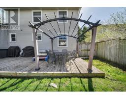 949 FARNHAM PLACE - 33