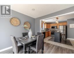 202 CRIMSON CRESCENT - 10