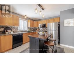 202 CRIMSON CRESCENT - 11