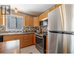 202 CRIMSON CRESCENT - 14