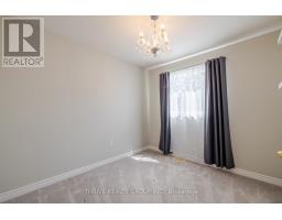 202 CRIMSON CRESCENT - 21