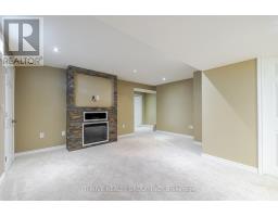 202 CRIMSON CRESCENT - 26